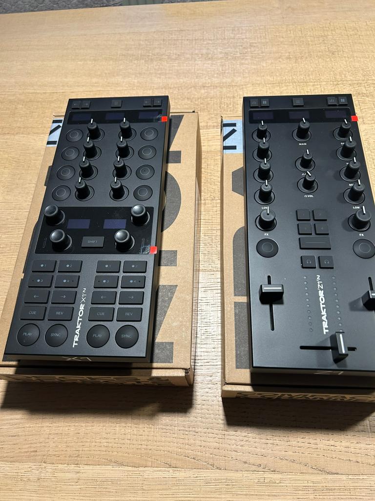 NATIVE INSTRUMENTS Z1 MK2 + X1 MK3, Ophalen, Zo goed als nieuw, Dj-set, Overige merken
