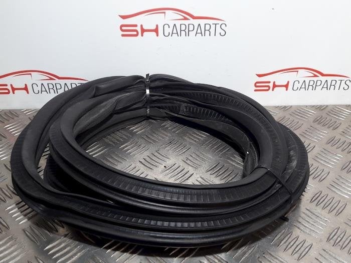 Portierrubber 4Deurs rechts-voor van een Opel Corsa, Gebruikt, -, -, Opel