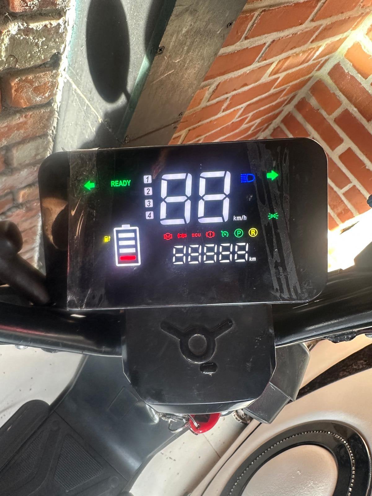 IVA E-GO S2 (elektrische brommer), Nieuw, 51 tot 55 cm, 30 tot 50 km per accu, Ophalen