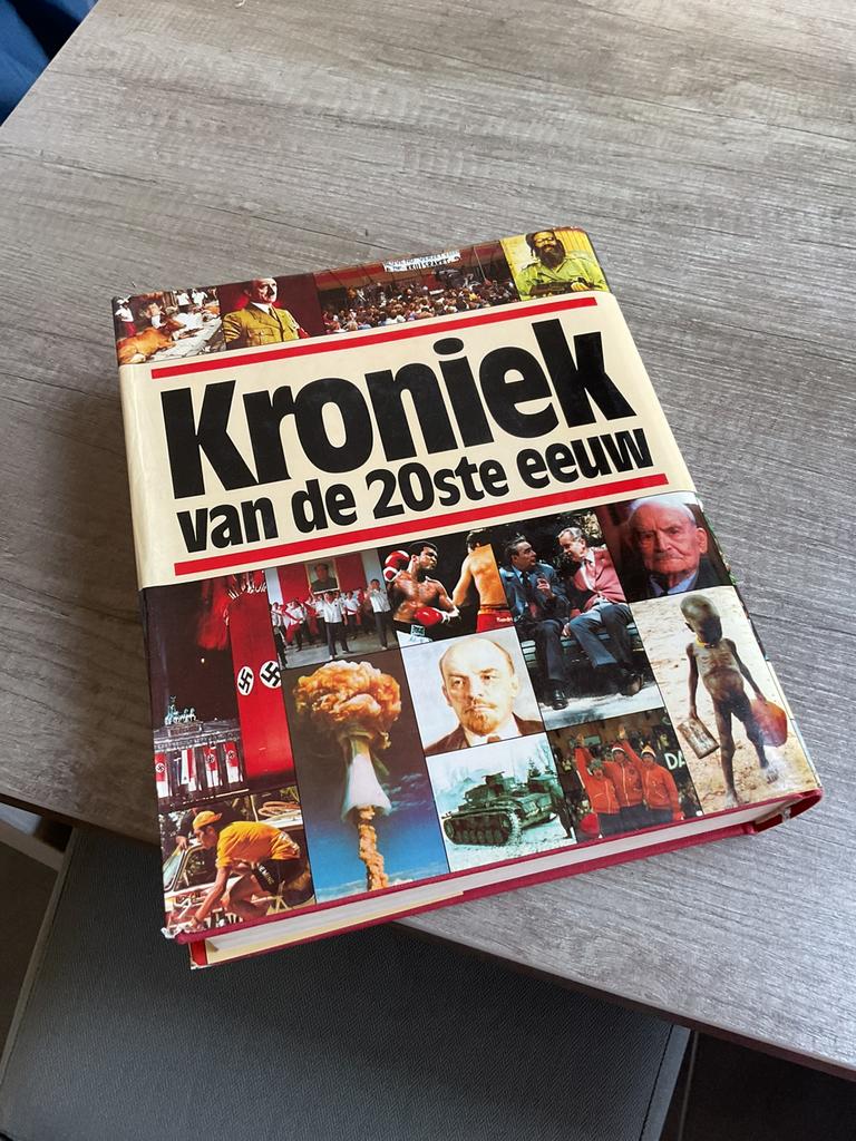 Dik boek Kroniek van de 20 ste eeuw, Boeken, Encyclopedieën, Ophalen of Verzenden, Gelezen, Los deel