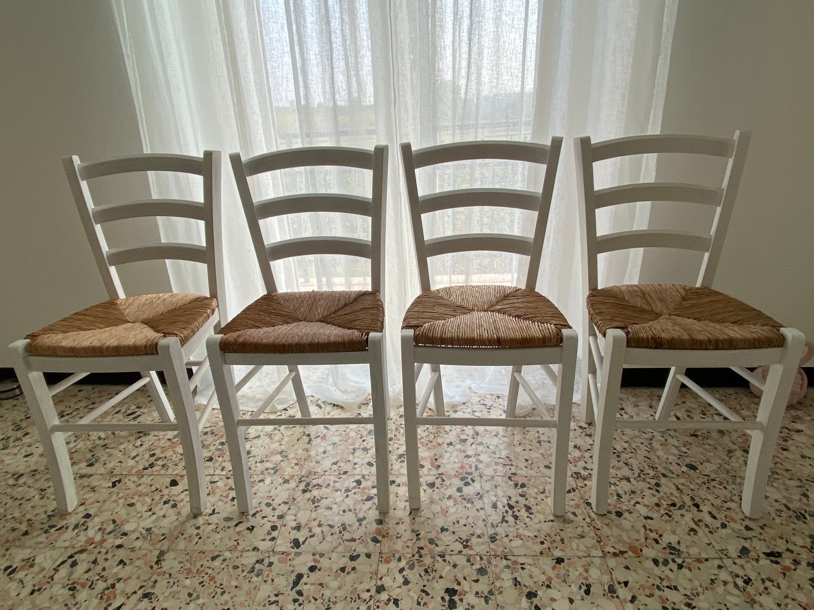 4 rustieke stoelen, Ophalen, Wit, Zo goed als nieuw, Vier