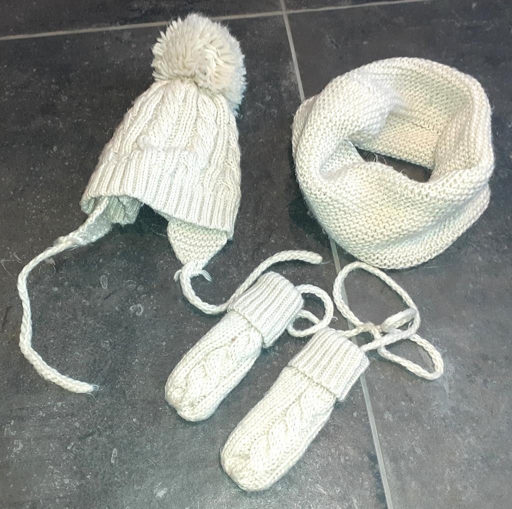 Baby setje muts sjaal en wantjes beige Prénatal 62-68, Enfants & Bébés, Vêtements de bébé | Bonnets, Écharpes & Moufles, Neuf