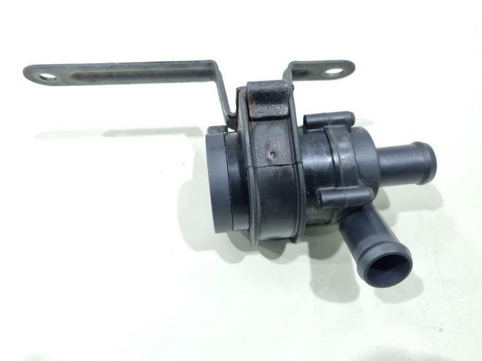 Extra waterpomp van een Volkswagen Golf, Gebruikt, -, Volkswagen, -
