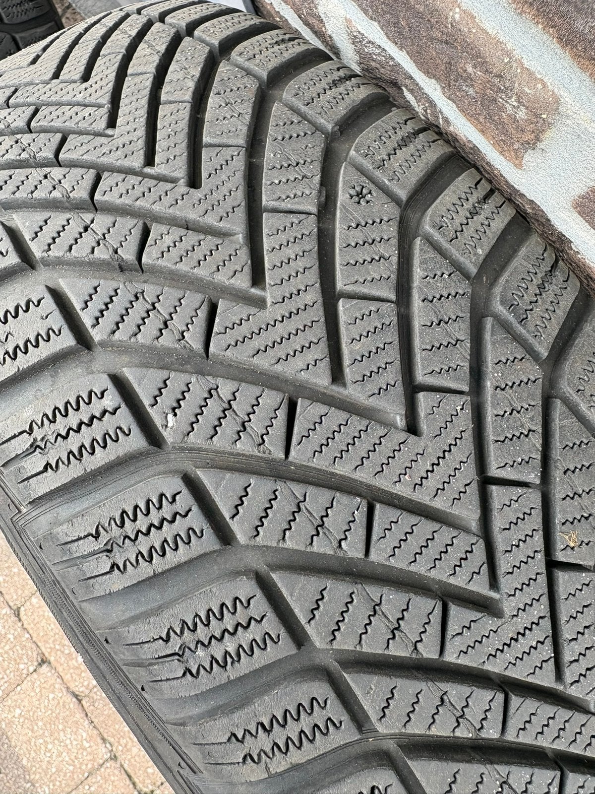 Zo goed als nieuwe set winterbanden met velg 4x108 ET 20, Auto-onderdelen, Ophalen, Winterbanden