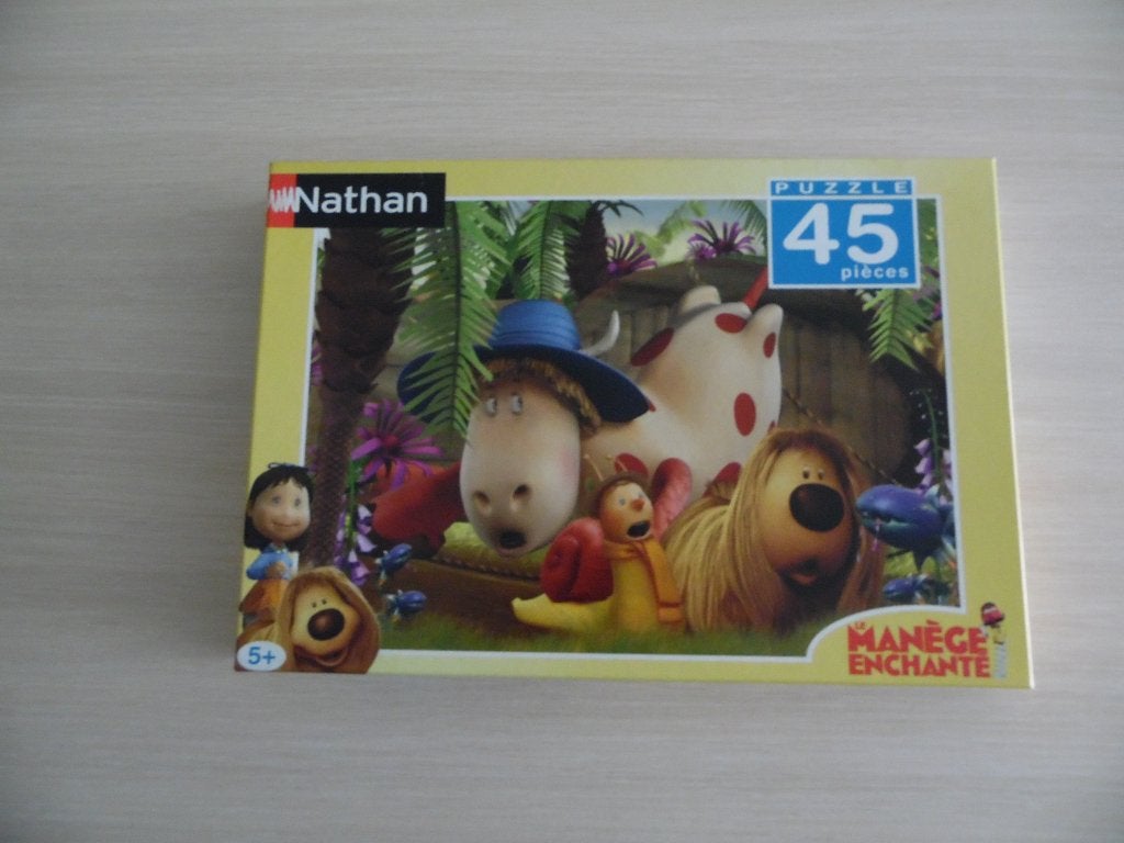 LE MANÈGE ENCHANTÈ      45 PIÈCES    NATHAN, Enlèvement ou Envoi, 10 à 50 pièces, Comme neuf, 4 à 6 ans