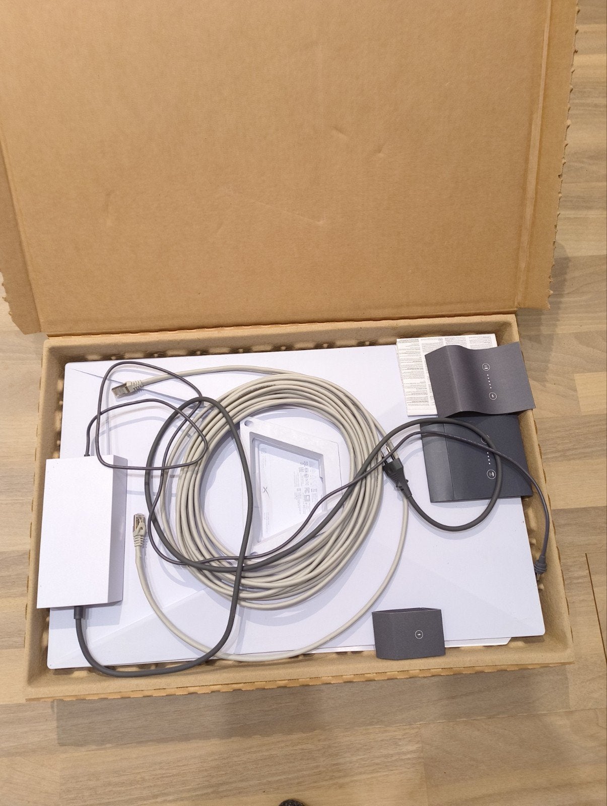 Starlink router + Starlink kit V4, Informatique & Logiciels, Enlèvement, Comme neuf