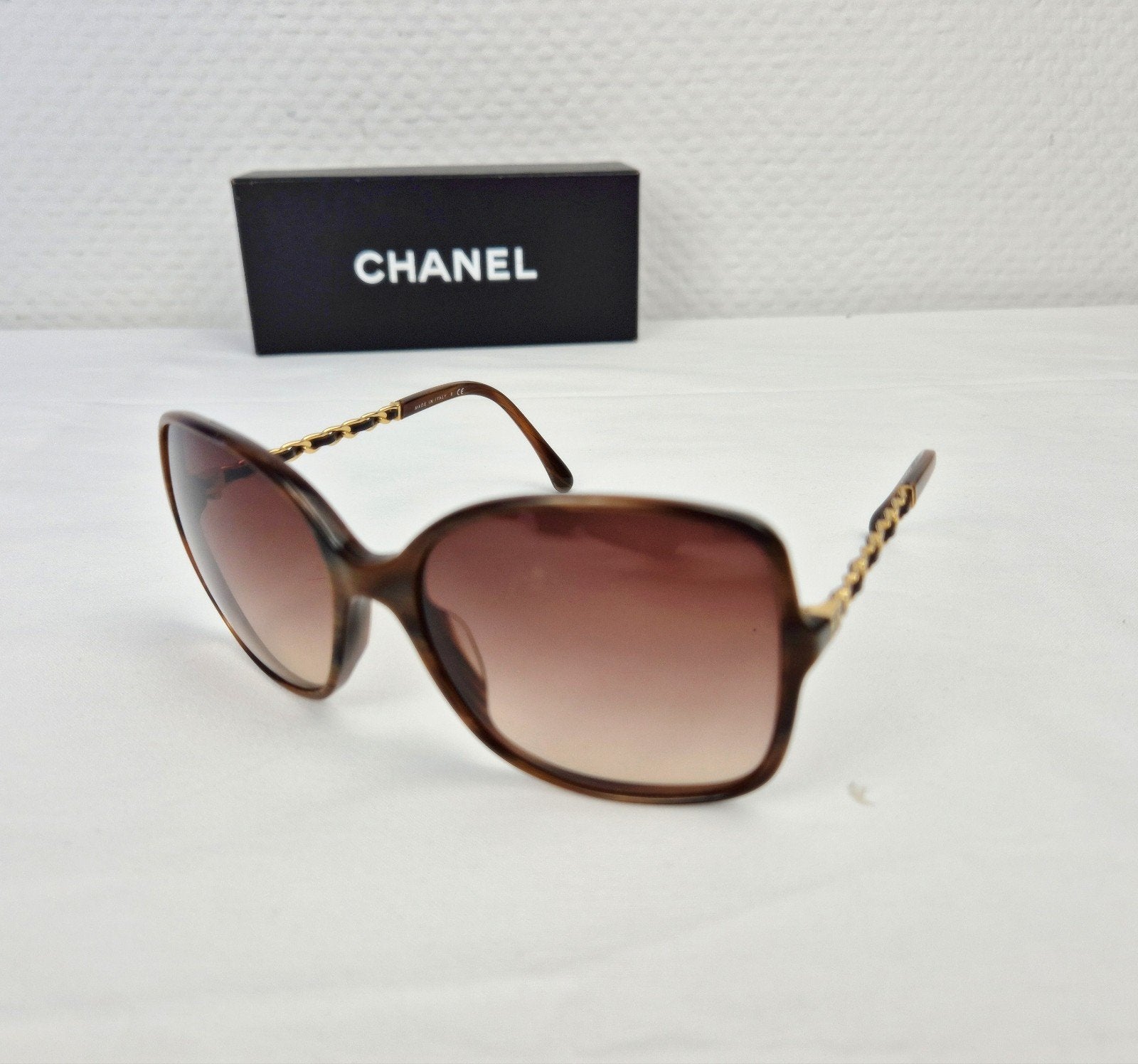 Lunettes de soleil Chanel, Autres marques, Enlèvement ou Envoi, Comme neuf, Brun