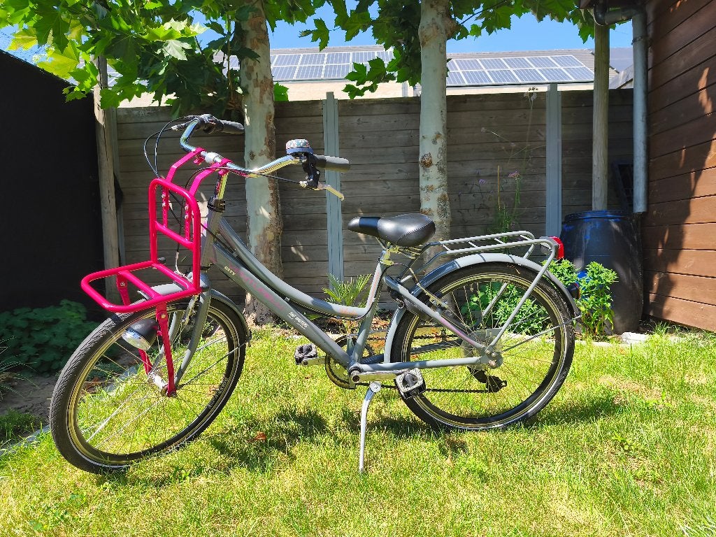 Meisjesfiets Venturelli, Ophalen, 24 inch, Zo goed als nieuw, Handrem