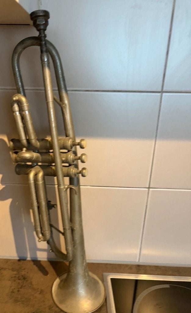 trompette ancienne, Enlèvement ou Envoi