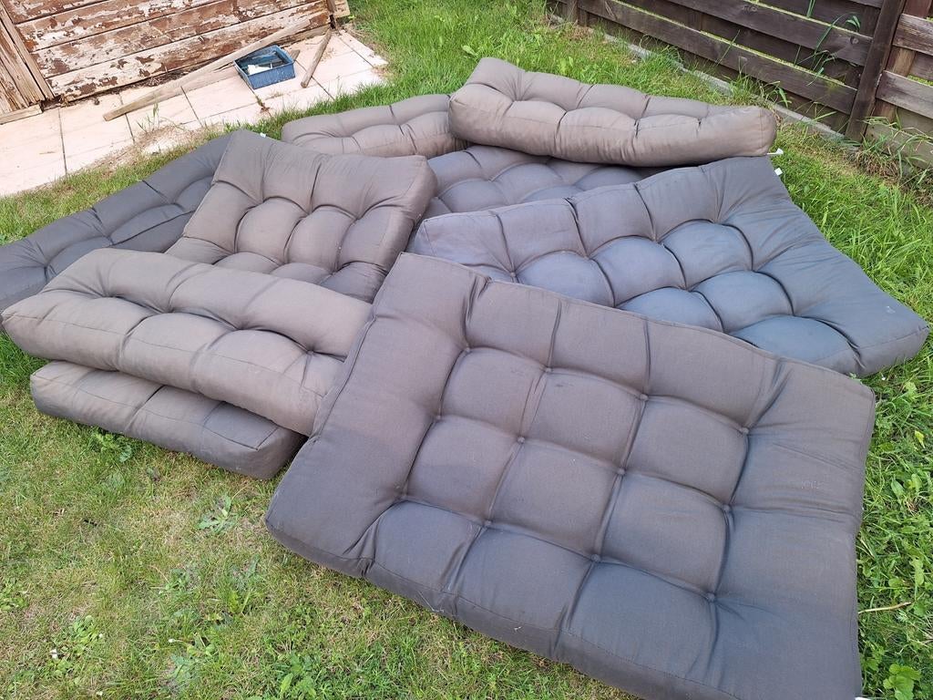 Ensemble de coussins pour palettes.