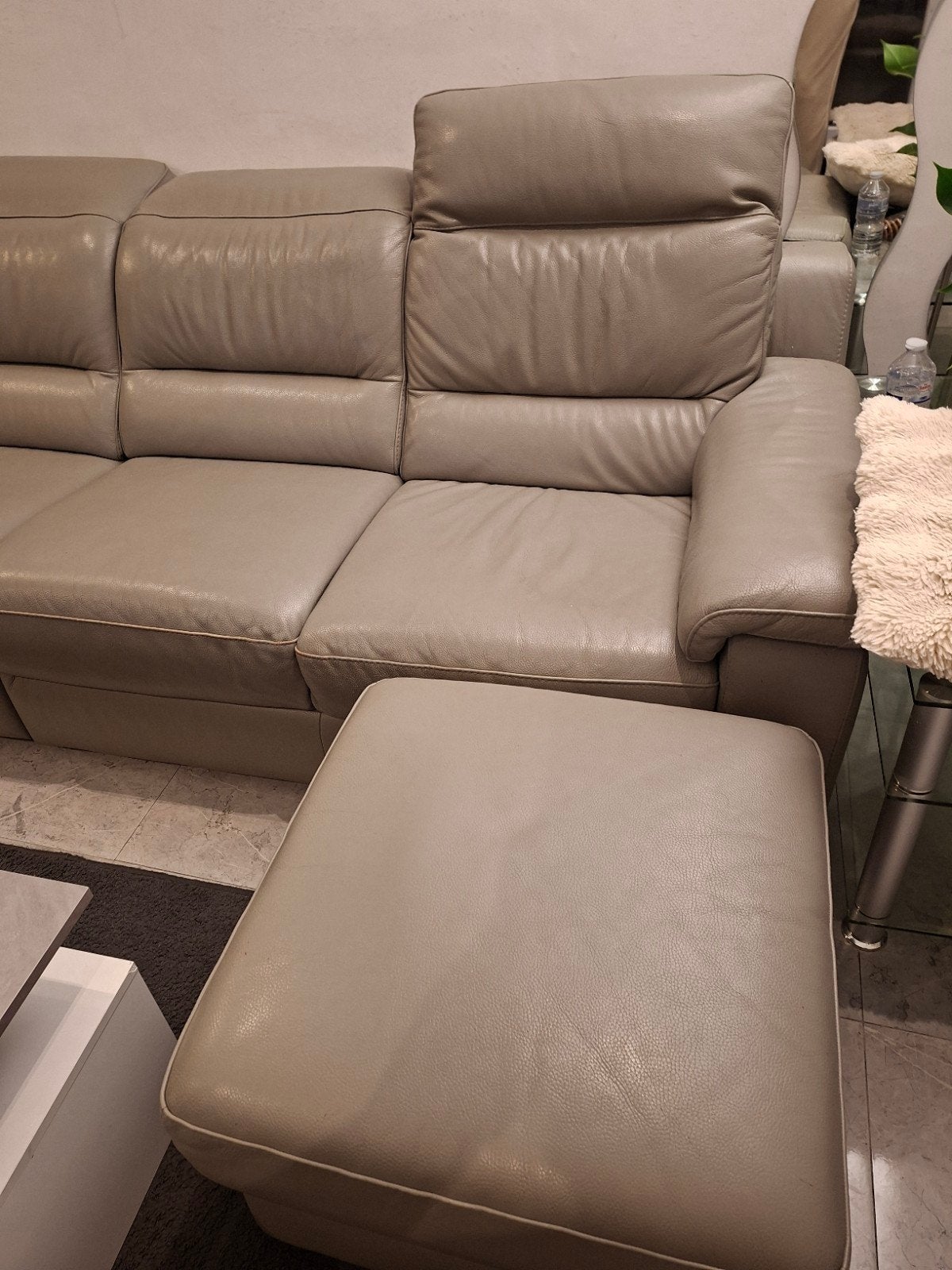 Canapé 4 places en cuir avec fauteuil inclinable électrique, Enlèvement, Comme neuf, Cuir, Eigentijds, modern