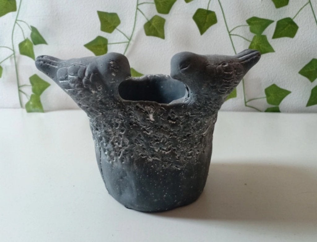 Stenen bloempotje met vogeltjes, Moins de 25 cm, Rond, Pierre, Comme neuf