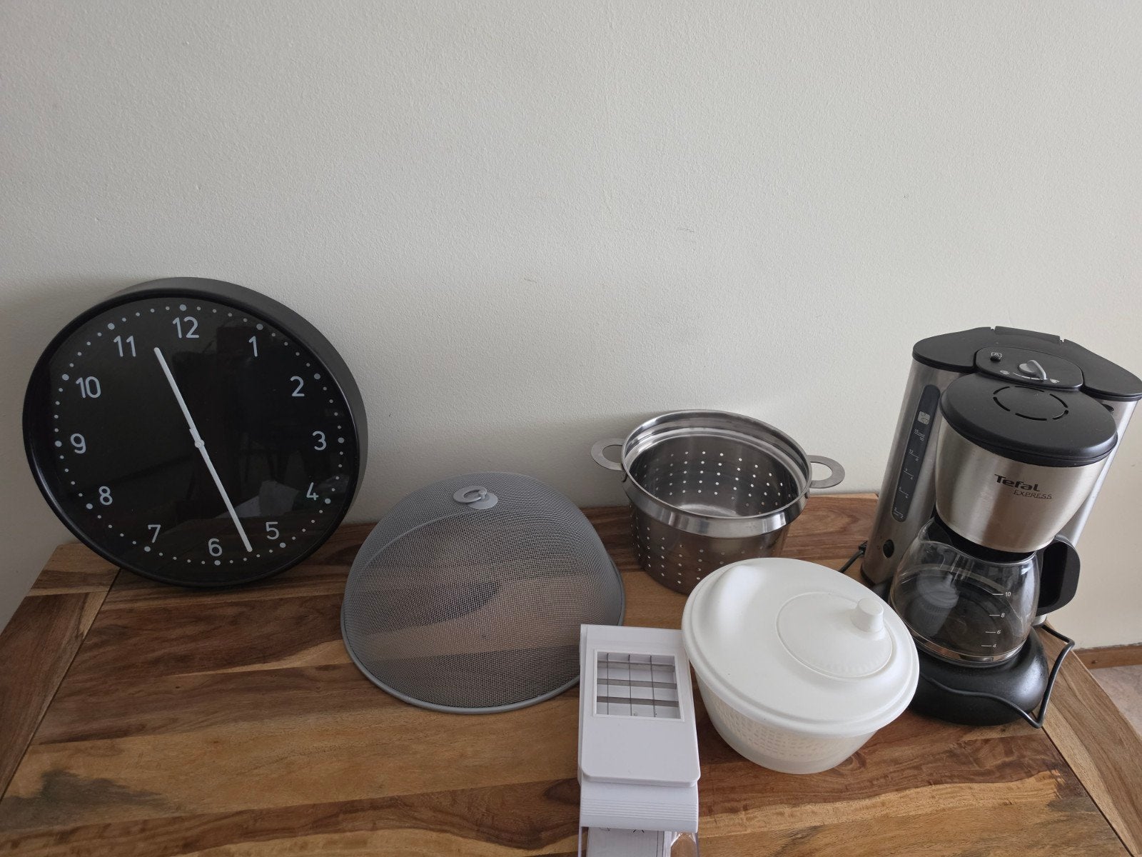 Klok (ikea), koffiezetapparaat etc.., Ophalen