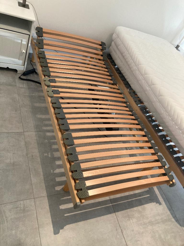 2 sommiers/ lits électriques à donner, 90 cm, Enlèvement, Sommier, 200 cm