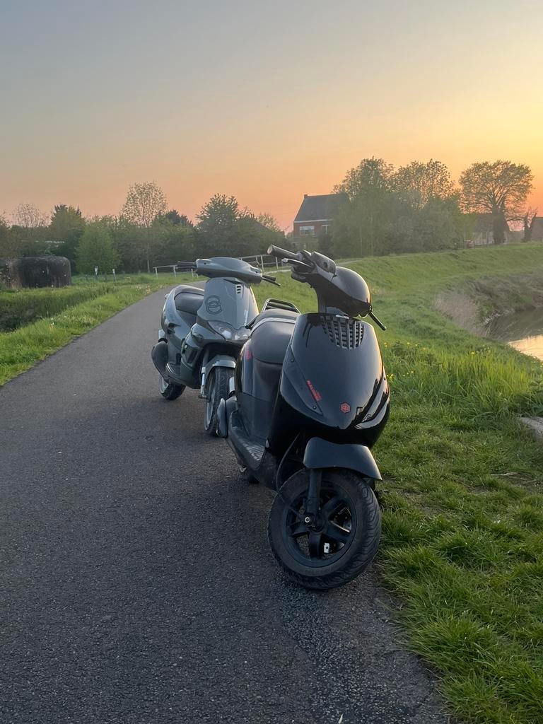 Piaggie zip b klasse, Ophalen, Zo goed als nieuw, Zip