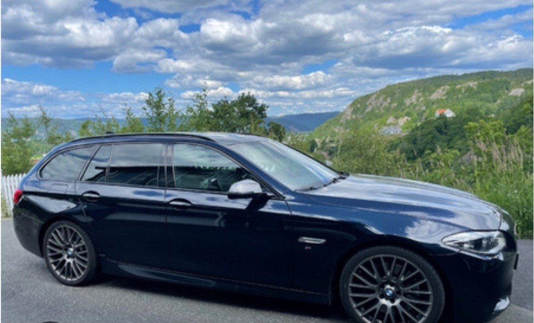 Bmw 535i F11 Pack M Handgeschakelde versnellingsbak, Achterwielaandrijving, Bluetooth, Zwart, Leder