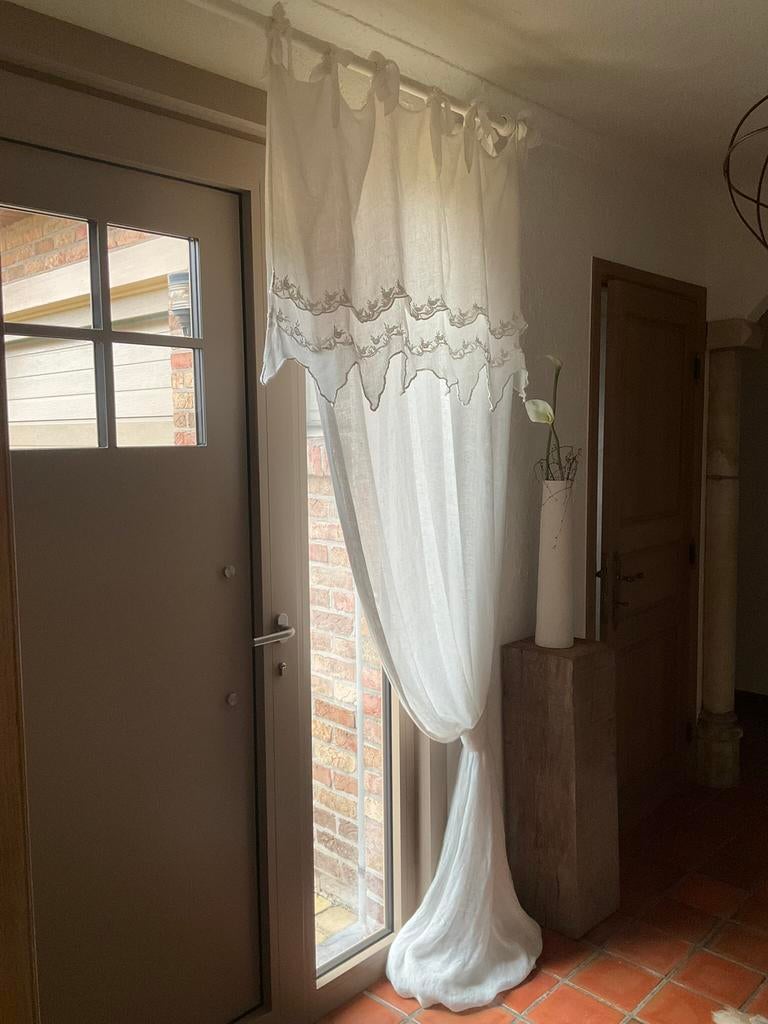 Rideau en lin blanc à fines broderies de Pimlico, Neuf, Enlèvement ou Envoi, 100 à 150 cm, 200 cm ou plus