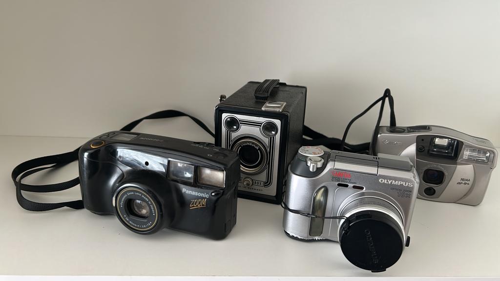 4 analoge camera’s, Enlèvement, Comme neuf