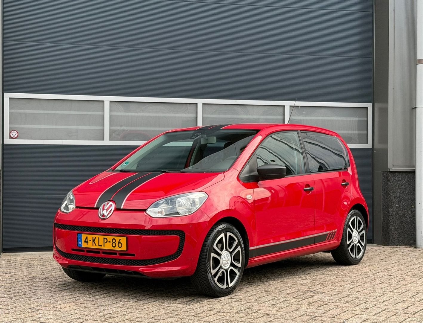 Volkswagen up! 1.0 move up! BlueMotion bj.2013 Airco|5 Drs|L, Autos, Volkswagen, Rouge, Achat, 95 g/km, Essence