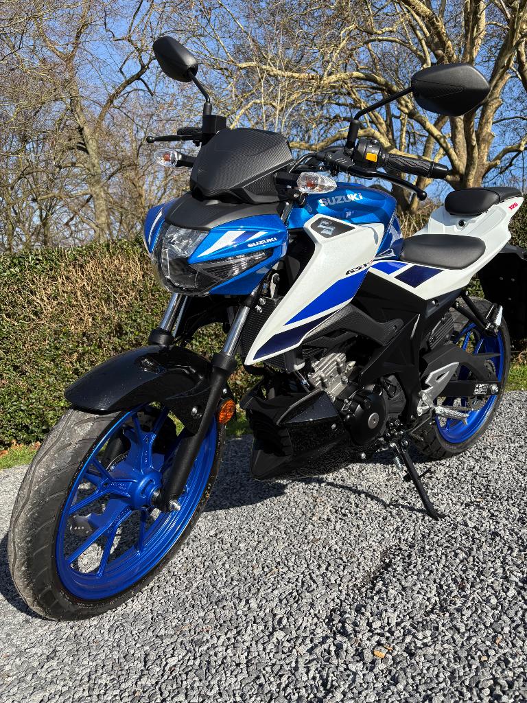 A SAISIR GSXS 125 NEUVE 37 km, Motos, Permis Moto A1 minimum, Éclairage LED, 1 cylindre, Manuelle