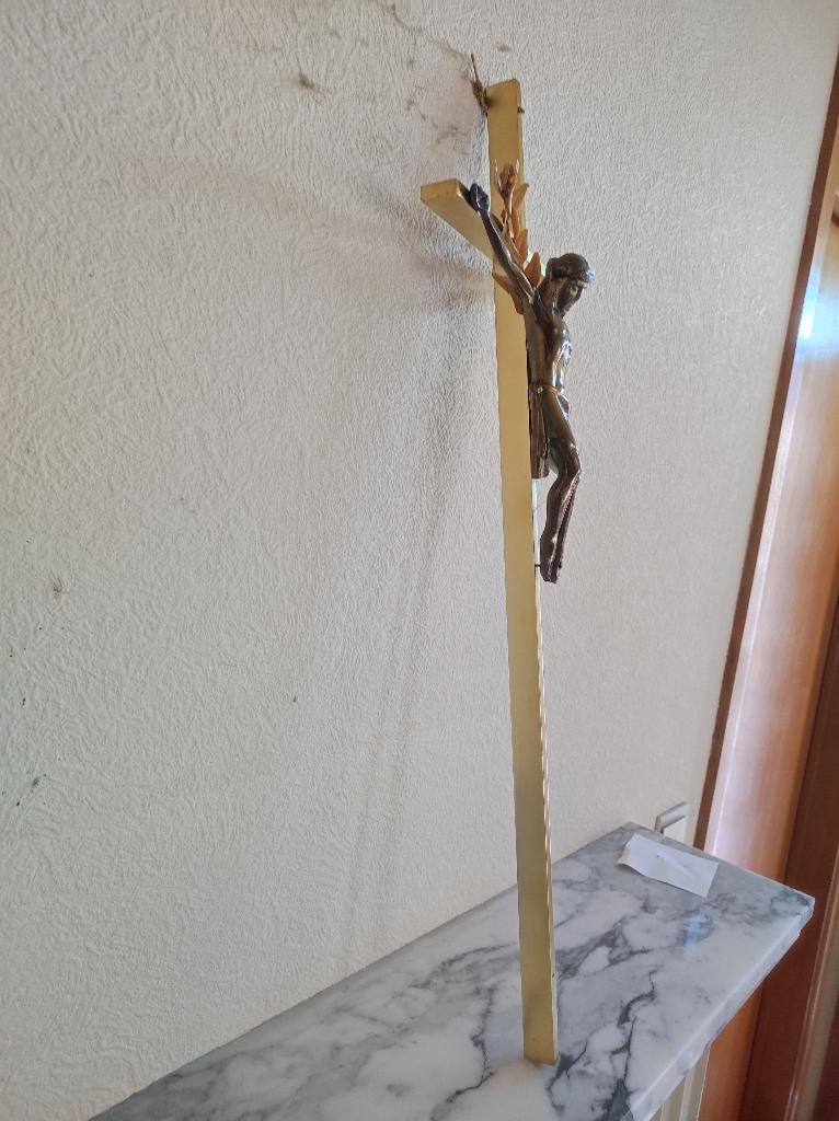 Kruisbeeld, Antiek en Kunst, Ophalen
