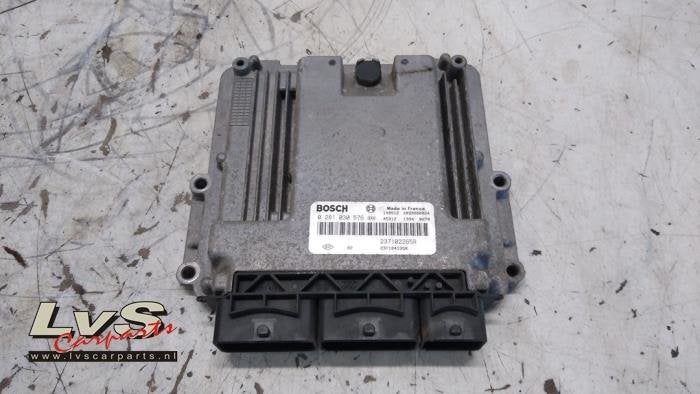 Ordinateur gestion moteur d'un Renault Master, Autos : Pièces & Accessoires, Électronique & Câbles, Renault, Utilisé, 3 mois de garantie