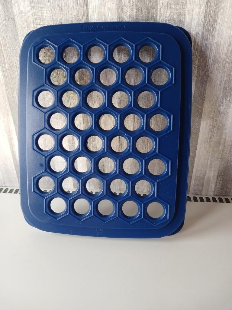 TUPPERWARE RAVOLI MAKER, Maison & Meubles, Enlèvement, Comme neuf, Bleu, Autres types