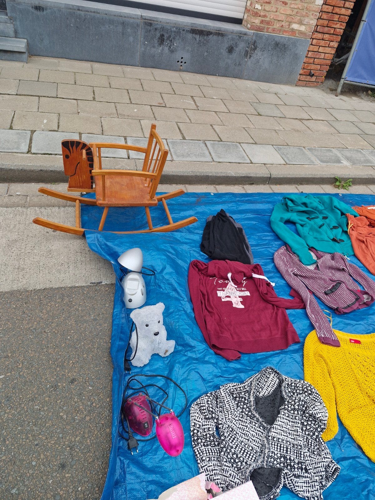 rommelmarkt gerief heel veel spullen !, Ophalen