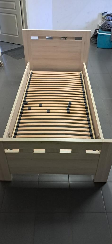 Kinderbed 2 stuks, Kinderen en Baby's, Ophalen, Matras