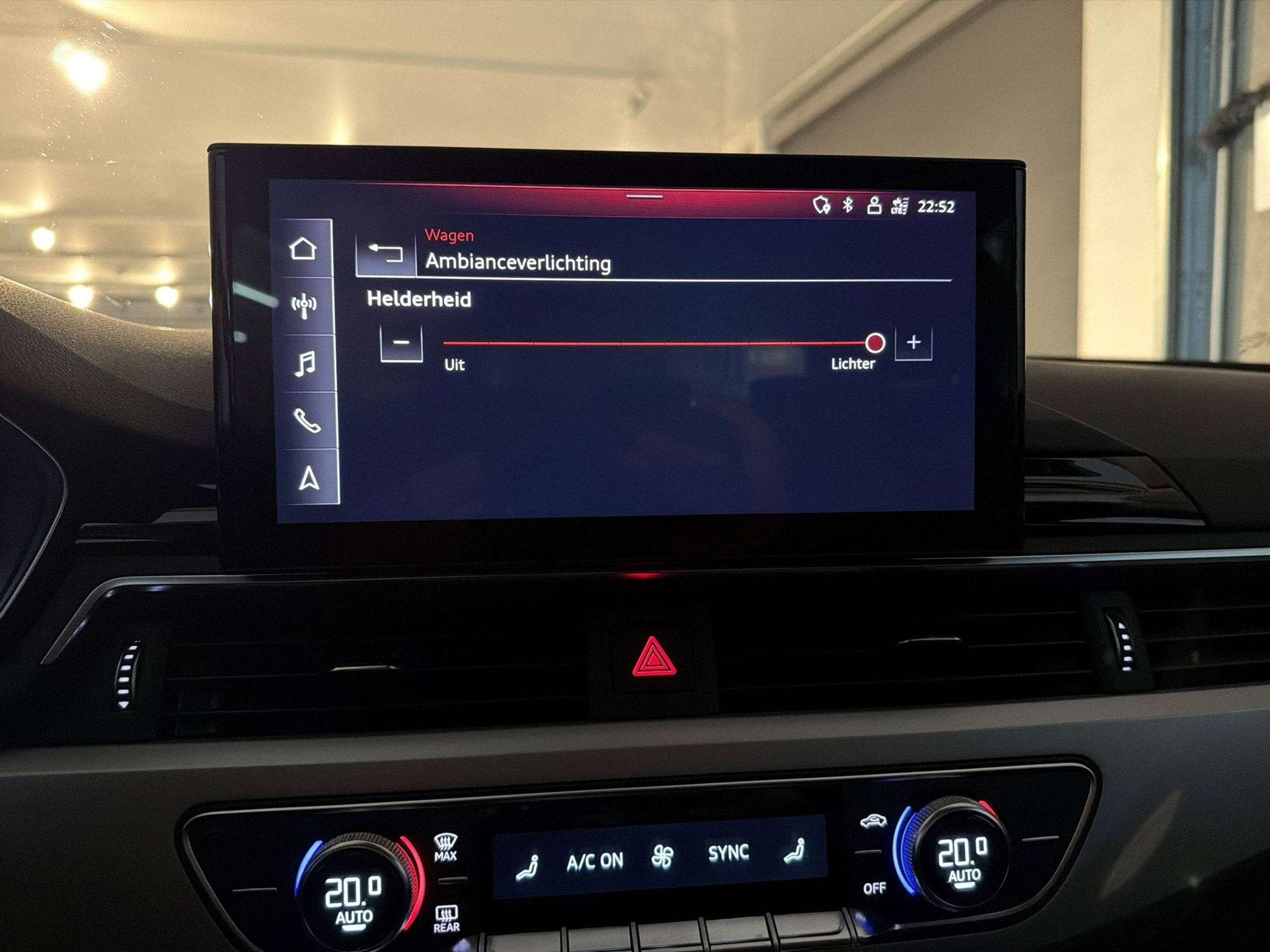 Audi A4 2000TFSI 150PK S-TRONIC * FULL BLACK PACK * CAR PLAY, Autos, 144 g/km, Achat, https://public.car-pass.be/vhr/431bed67-af13-45de-b005-86e6c81922f8