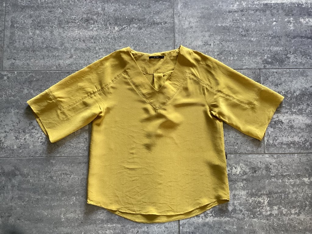 Blouse 10 Feet (X)S, Kleding | Dames, 10 Feet, Geel, Ophalen of Verzenden, Zo goed als nieuw