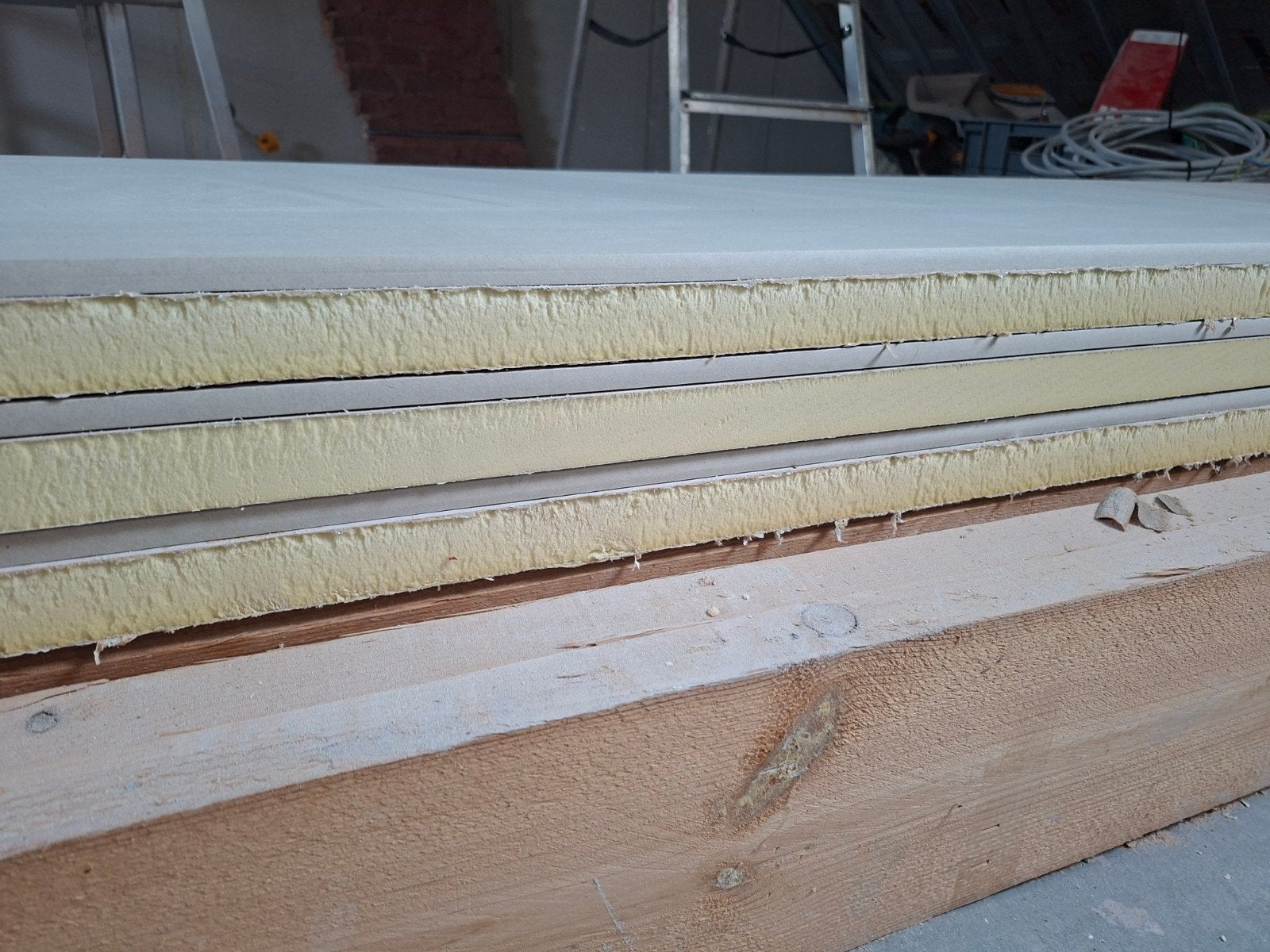 12,5 mm gipsplaat + 30 mm isolatie, Doe-het-zelf en Bouw, Ophalen, Nieuw, 20 tot 50 mm