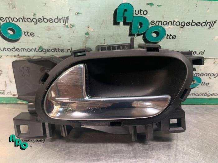 Poignée portière 2portes gauche d'un Peugeot 207 (207 06-), -, 3 mois de garantie, Utilisé, -