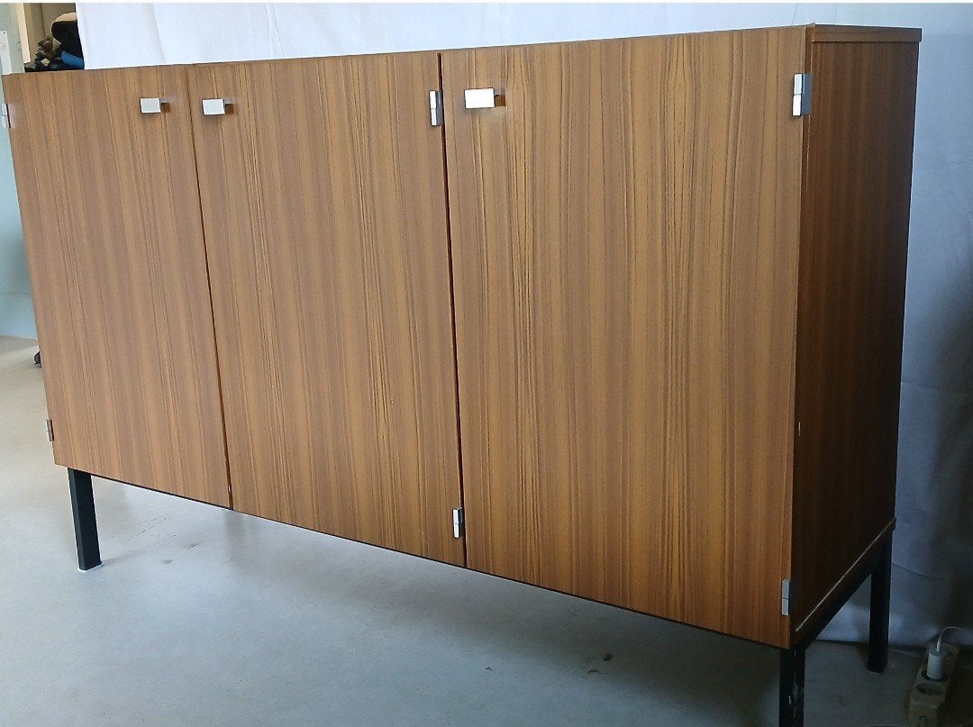 Vintage dressoir Pierre Guariche x Meurop, Ophalen