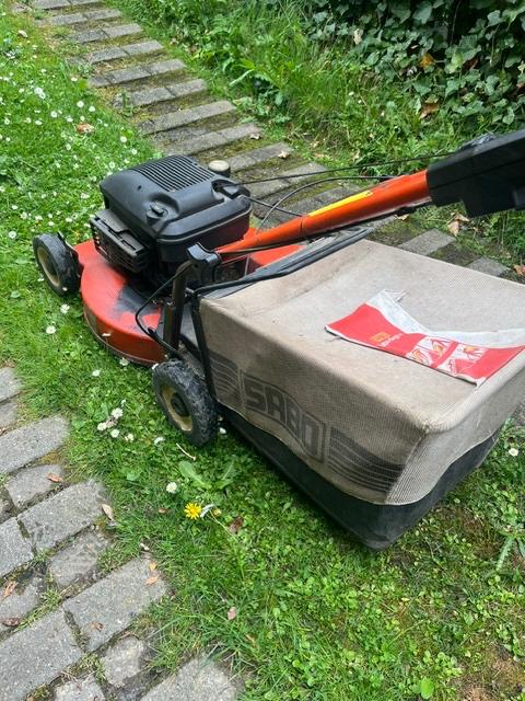 Tondeuse a gazon autotractée, Tondeuse rotative, Tondeuses à gazon à essence, 40 à 49 cm, Enlèvement