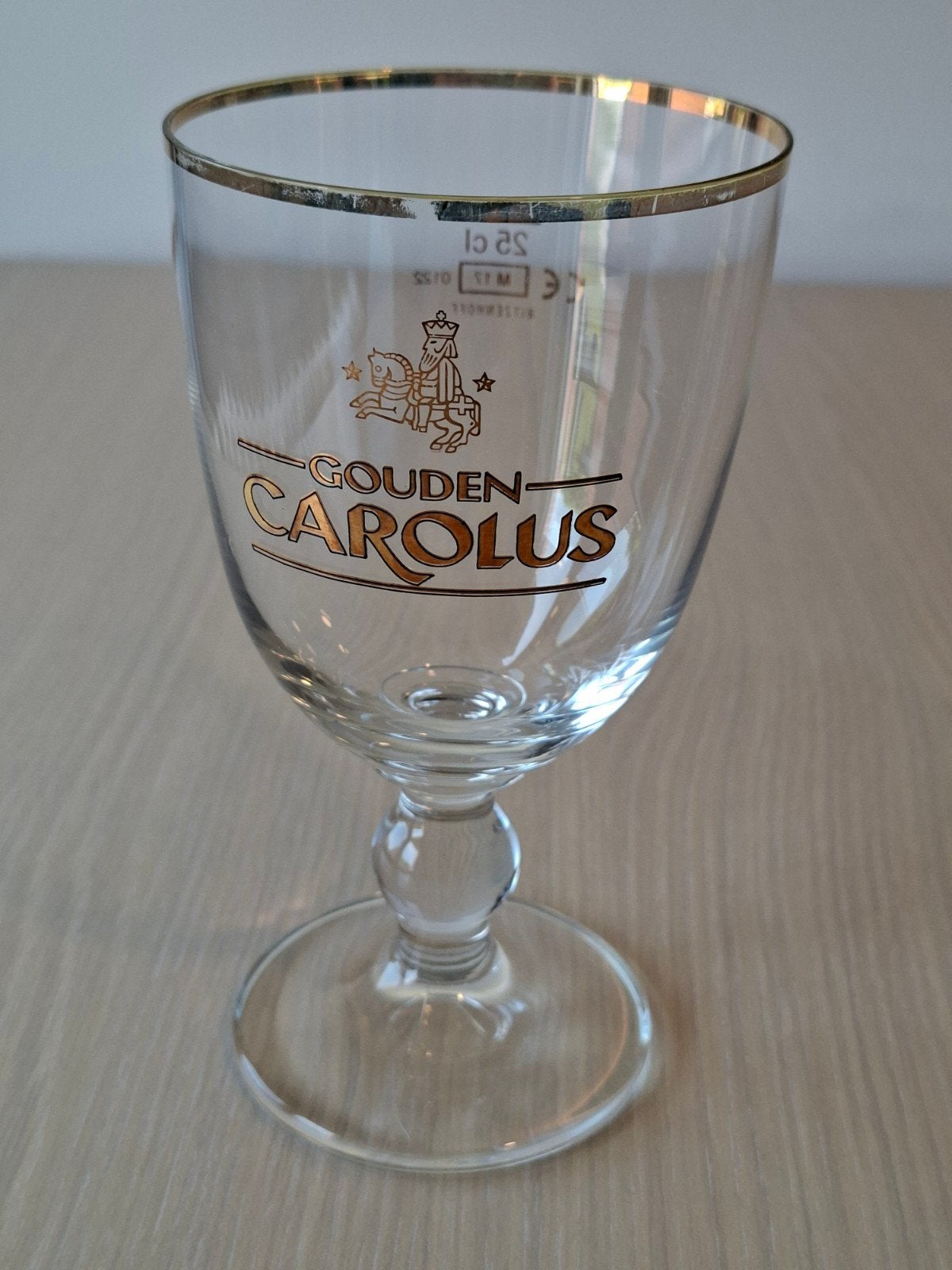 1 Gouden Carolus bierglas, Ophalen