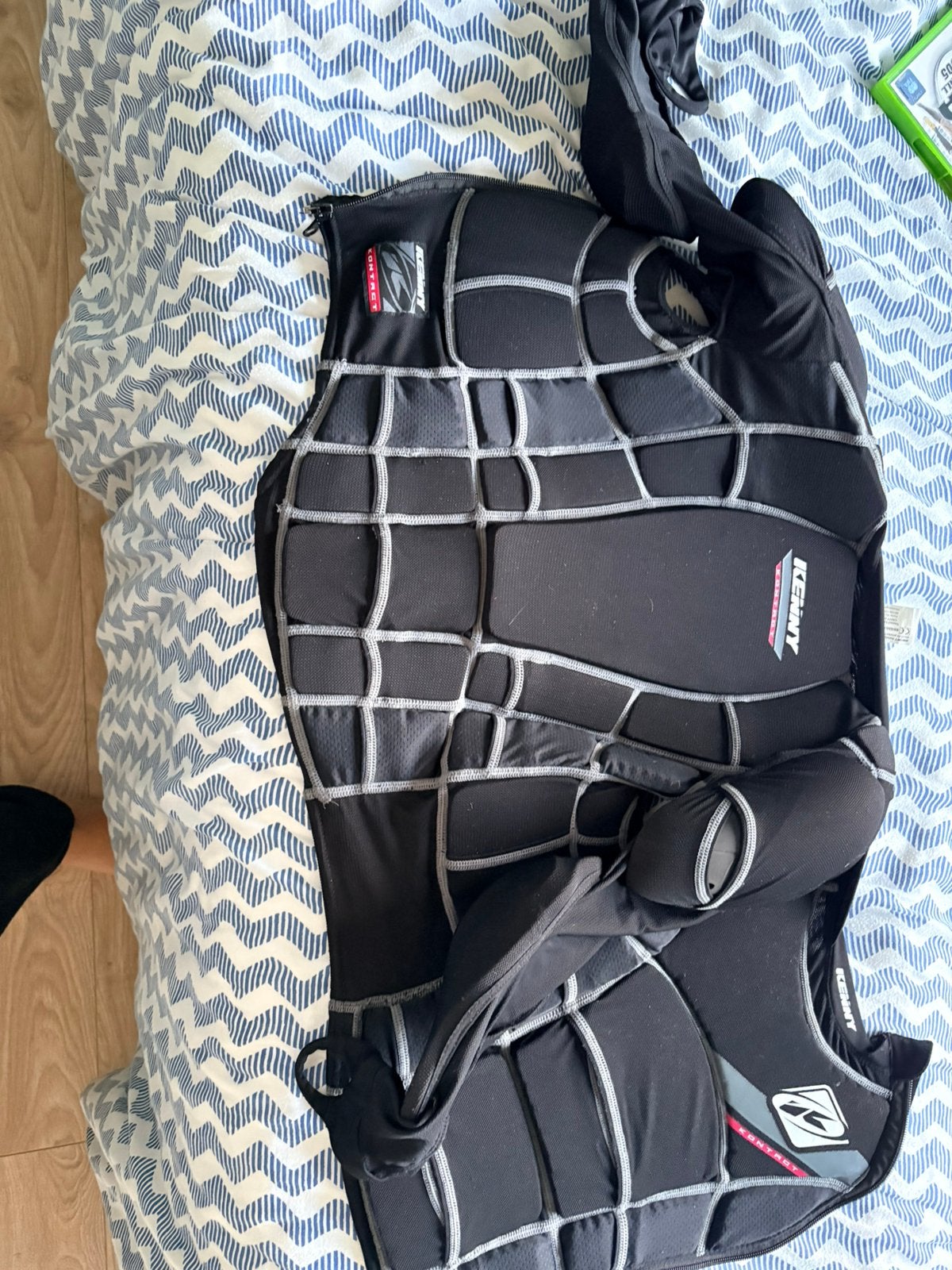 Kenny boven lichaam protectie bmx maar xs, Fietsen en Brommers, Ophalen, Zo goed als nieuw, BMX