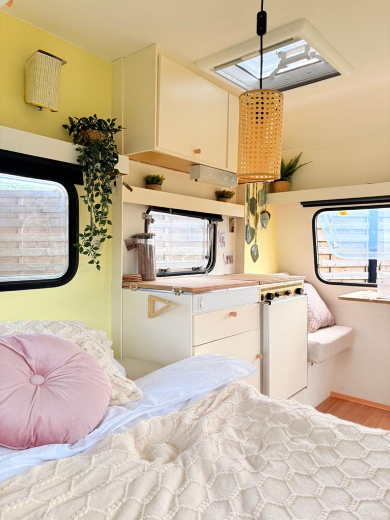 Caravan oldtimer Knaus  <750 KG, Caravanes & Camping, Particulier, Réfrigérateur, Knaus