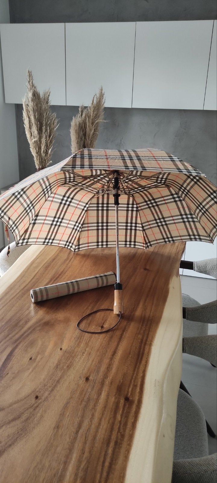 Parapluie Burberry vintage authentique.
Modèle pliant haut, Bijoux, Sacs & Beauté, Parapluies, Enlèvement ou Envoi, Comme neuf