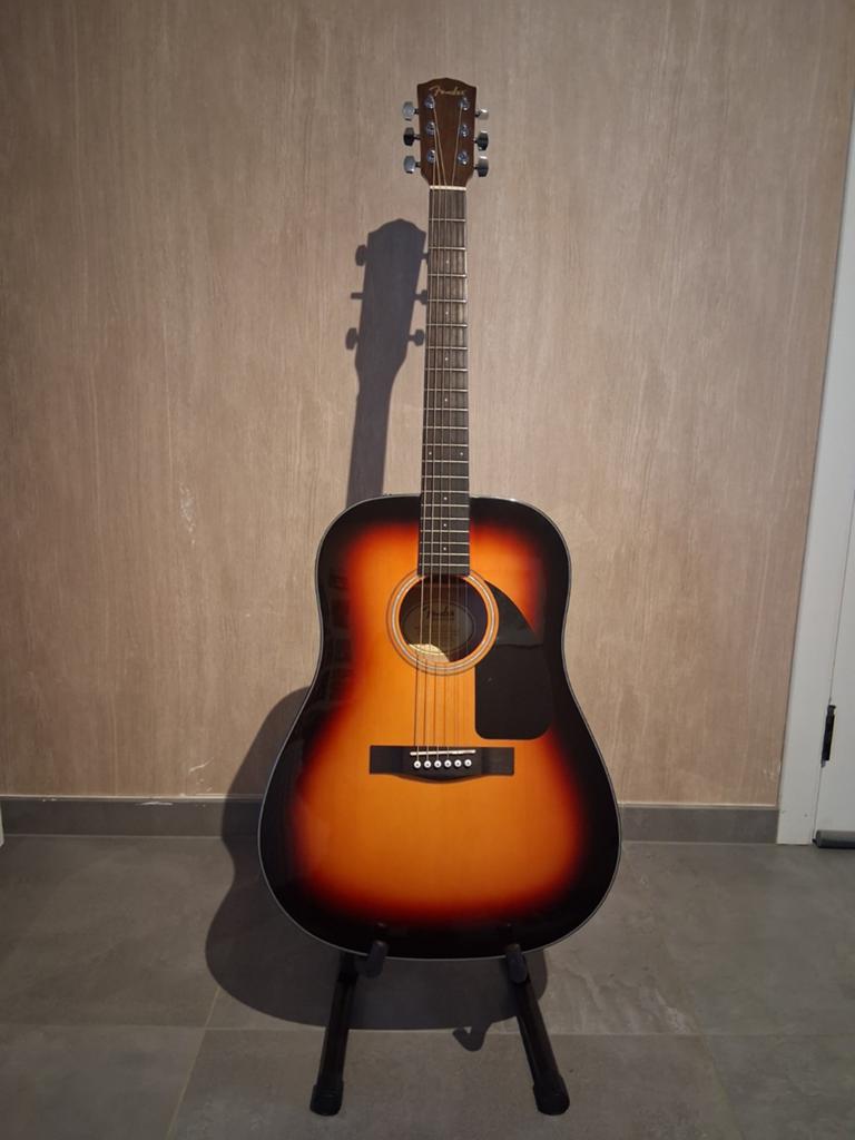 Akoestische gitaar Fender, Ophalen
