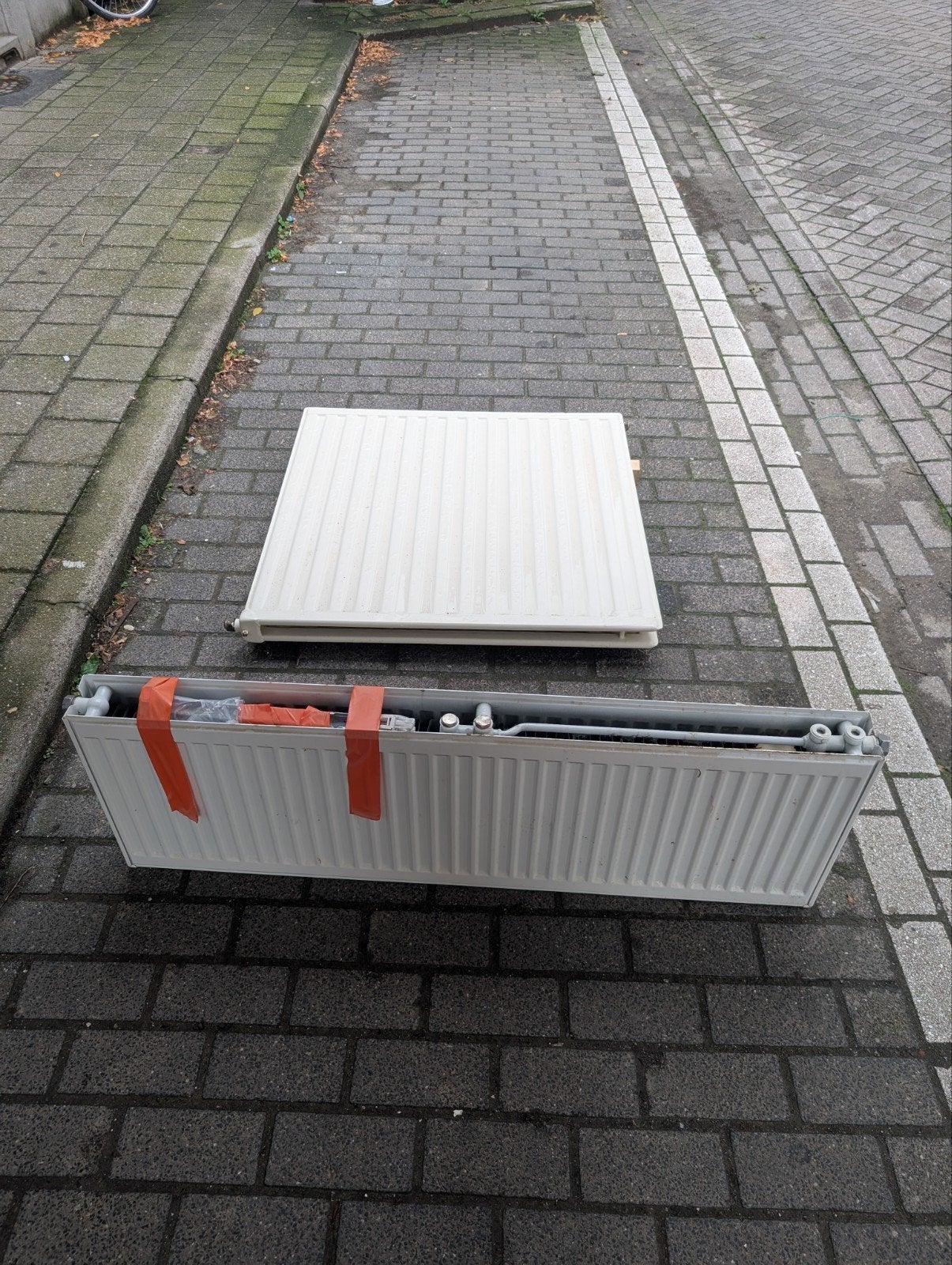 Lot - radiatoren, Ophalen, Zo goed als nieuw, Radiator