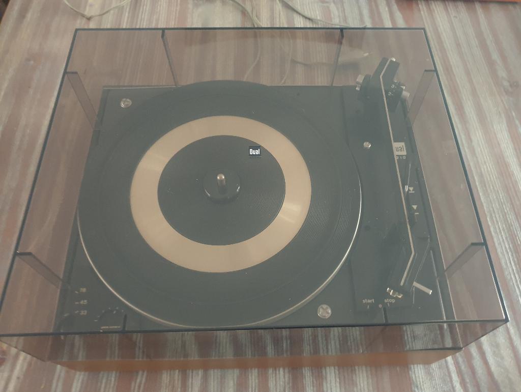 Nette Dual CS10 ( 1210 ) met kleine klacht, Audio, Tv en Foto, Platenspelers, Ophalen, Automatisch, Platenspeler, Niet werkend