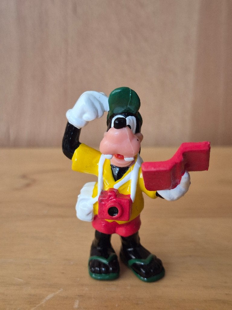 Figurine Dingo Touriste – Euro Disney, Collections, Disney, Enlèvement, Dingo ou Pluto, Statue ou Figurine