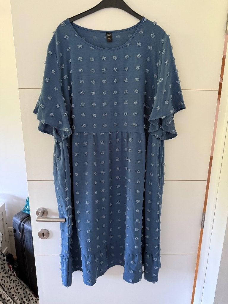 Robe Emery Rose bleu à motifs, Kleding | Dames, Grote Maten, Blauw, Jurk, Nieuw, Emery rose