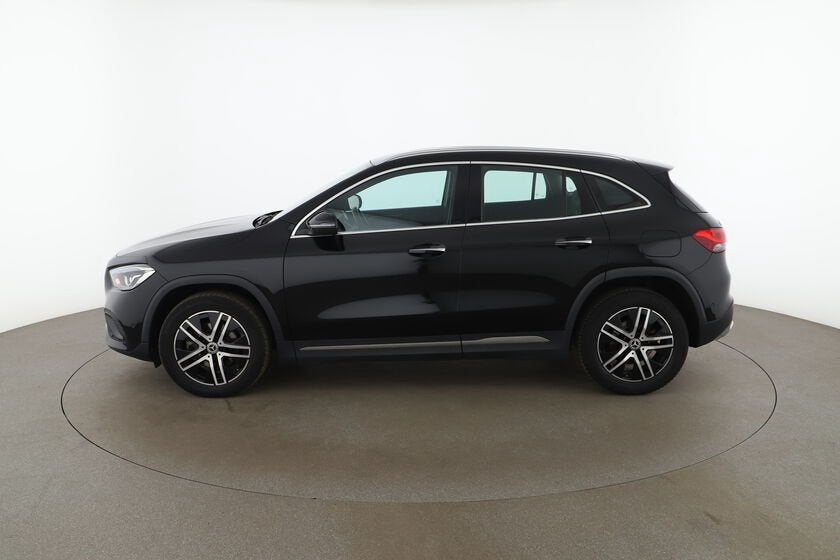 Mercedes Gla 200d 2021 114000 km, Automaat, Dealer onderhouden, Lichtsensor, Zwart