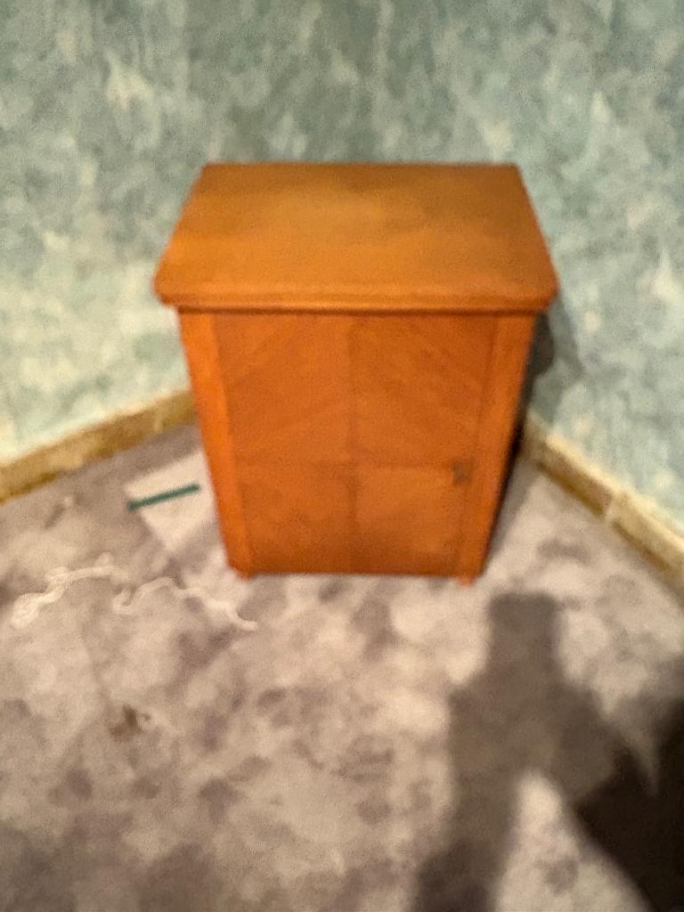 Vintage Singer naaimachine met originele houten kast, Ophalen