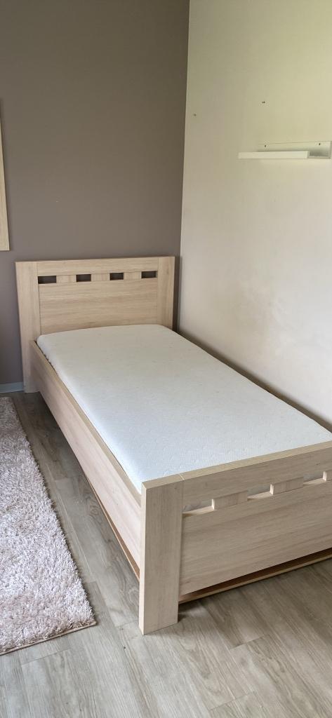 Bed, Ophalen, Gebruikt, 90 cm, Eenpersoons