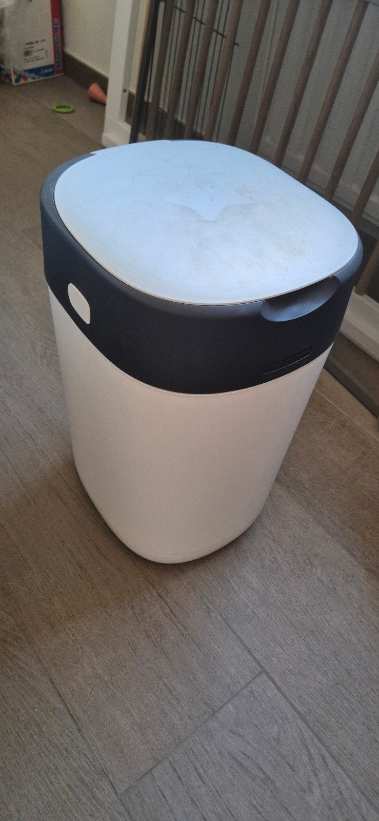 Afsluitbare pamper emmer, Ophalen, Zo goed als nieuw, Met deksel