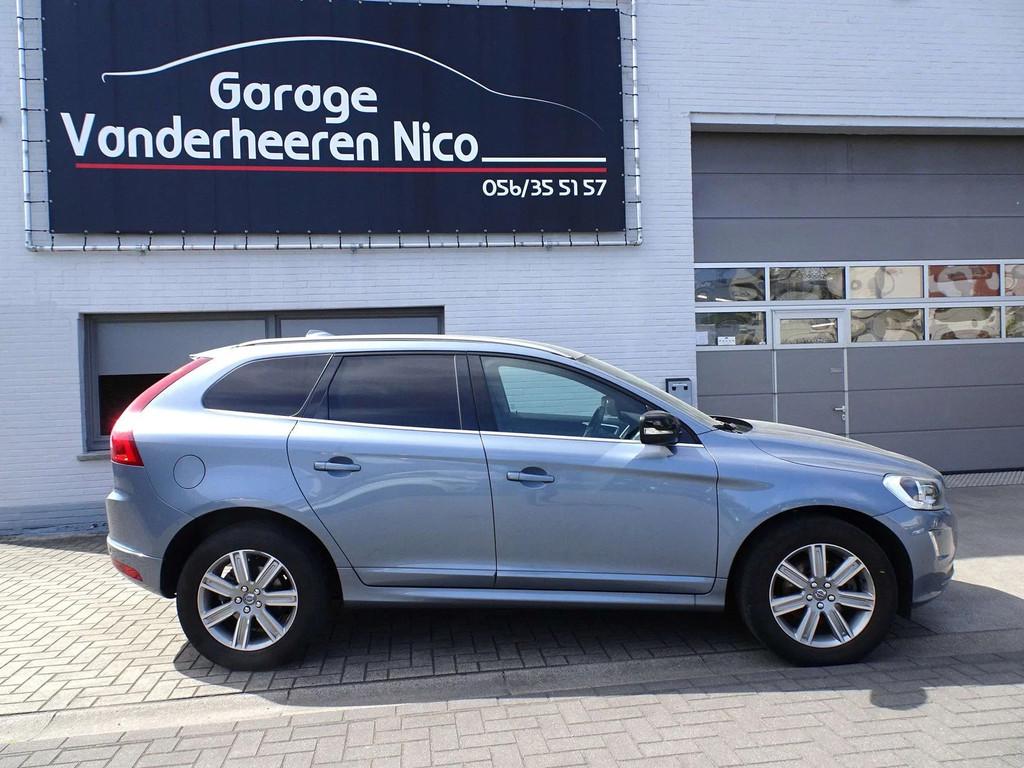 Volvo XC60 2.0D3 Momentum NAVI,CRUISE,PDC V+A,BLUETH,ALU 18", Autos, Volvo, Argent ou Gris, Achat, Entreprise, Boîte manuelle