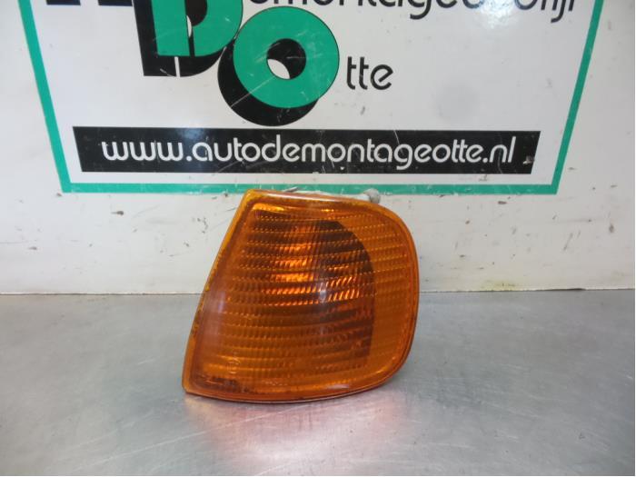 Feu clignotant gauche d'un Volkswagen Caddy (Caddy 95-), Autos : Pièces & Accessoires, Volkswagen, -, Utilisé, -